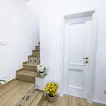 Dafni E Naide Bed and Breakfast 4*