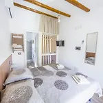 Dafni E Naide Bed and Breakfast