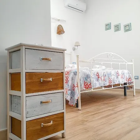 Dafni E Naide Panzió Cefalù