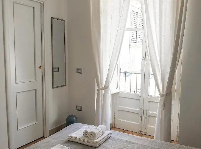 Dafni E Naide Bed and Breakfast 4*