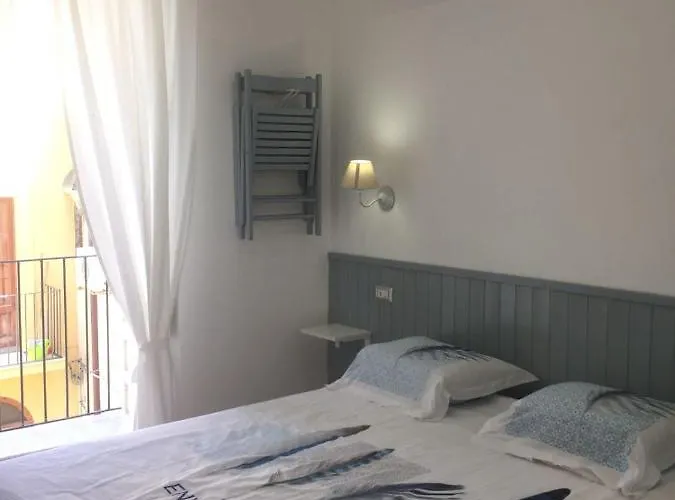 Bed and Breakfast Dafni E Naide 4*