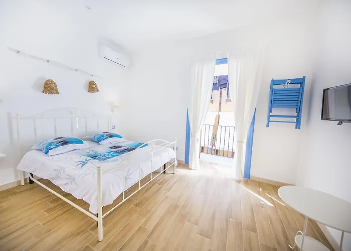 Bed and Breakfast Dafni E Naide