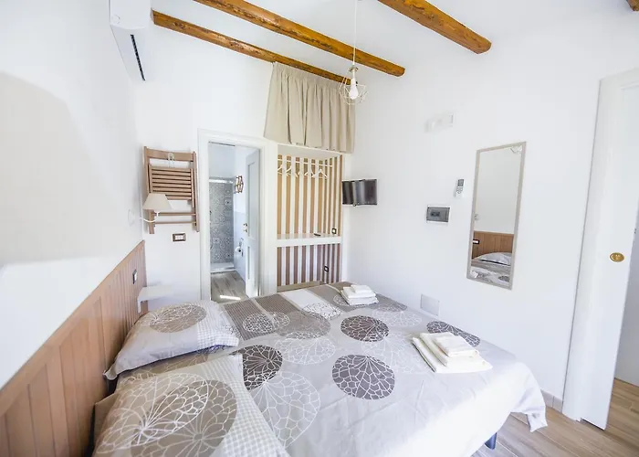 Dafni E Naide Bed and Breakfast